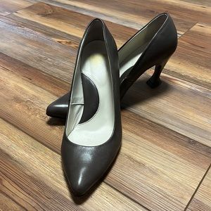 John Fluevog Pointed Toe Heels in Neutral Brown